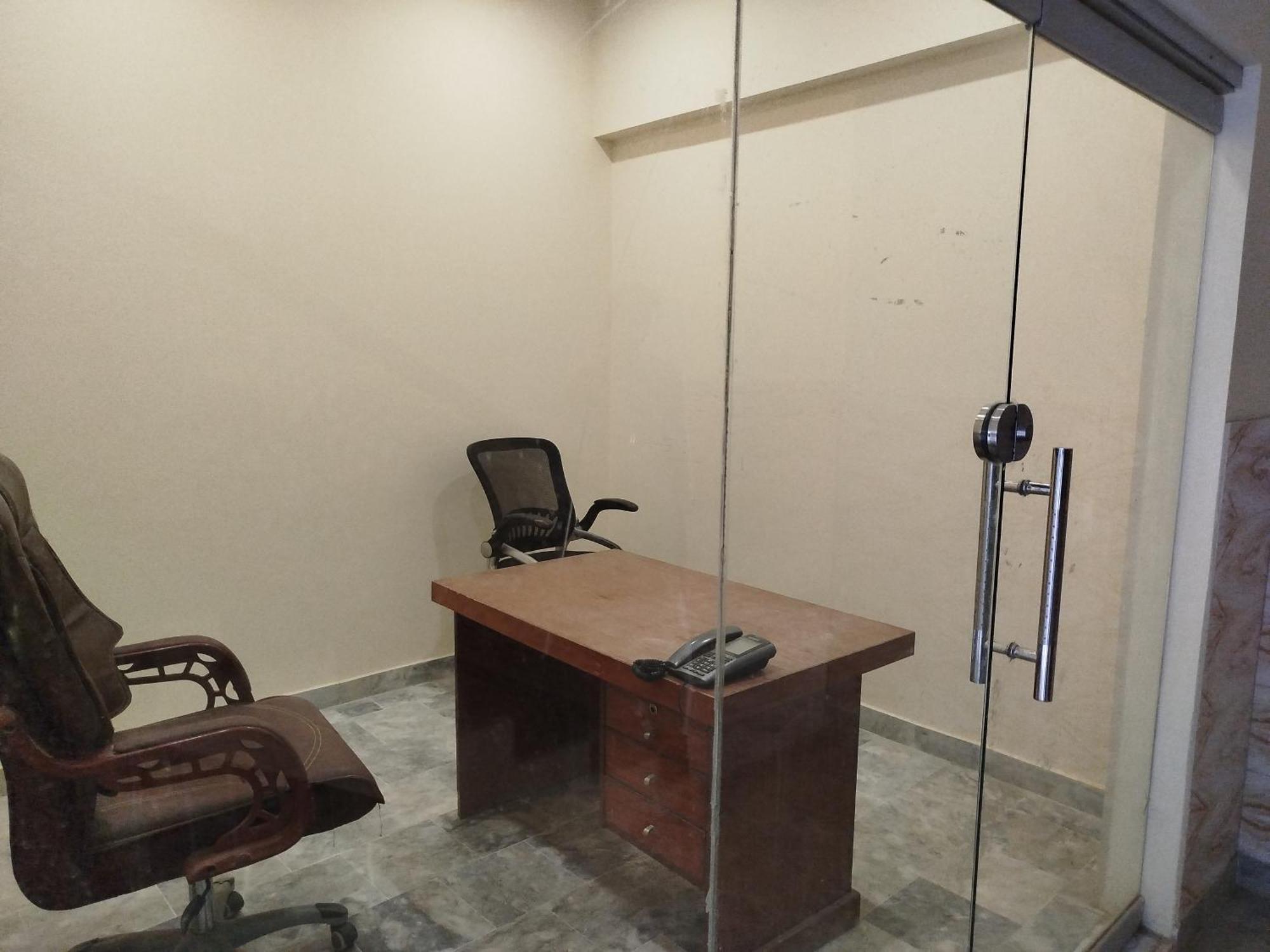 Hotel Crown Plaza, Near Karachi Airport, Darul Sehat Hospital, Dow, Agha Khan And Liaqat Hospital Exteriör bild