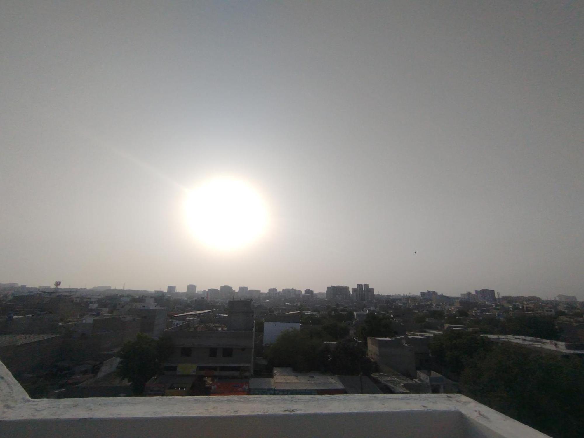 Hotel Crown Plaza, Near Karachi Airport, Darul Sehat Hospital, Dow, Agha Khan And Liaqat Hospital Exteriör bild
